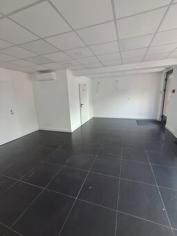Lokal usługowy 80m² – parter z witryną, ul. Górnośląska - 5