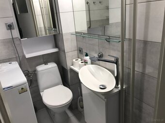Przytulny apartament na doby,2 pok.,4 osoby,kuchnia,łazienka - 5