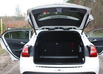 Mercedes-Benz Klasa GLA250 7G-TRONIC - 5