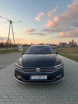 Sprzedam Volkswagen Passat 2.0 TDI SCR DSG7 Elegance Lift Mo - 5