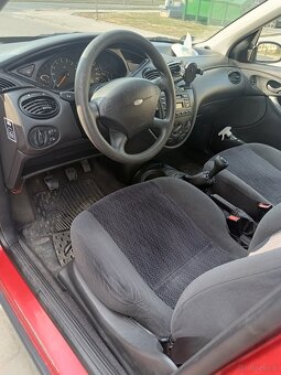Ford Focus 1.6 - 5