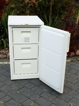 Kompaktowa zamrażarka Bauknecht/Whirlpool typu 3 szufladkowe - 5