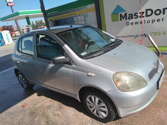 Sprzedam toyotę Yaris 1,0 2000rok - 5