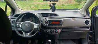 Toyota Yaris 1,3 benzyna - 5