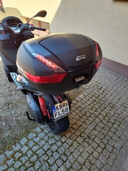 Piaggio MP3 - 5
