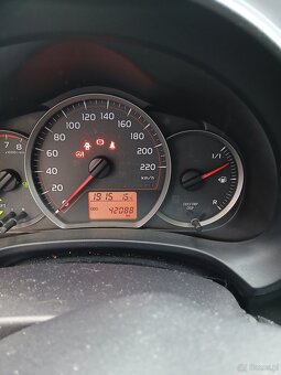 Toyota yaris - 5