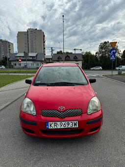 sprzedam Toyotę Yaris 2004 r. - 5