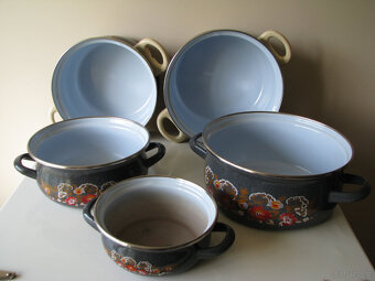 Solidne czeskie garnki emaliowane z czasów PRL z pokrywkami - 5