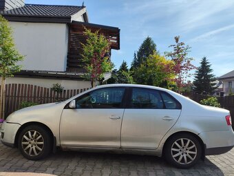 Volkswagen jetta 1.6 benzyna rok 2007 - 5