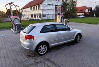 Audi A3 1.9 Tdi 105 KM 3 drzwiowe srebrny - 5