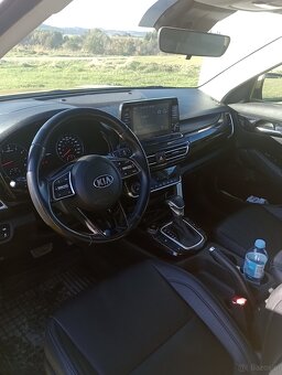 Kia Seltos auto wyposażone w gaz i napęd na cztery koła - 5