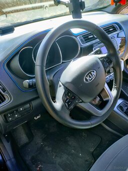 Kia Rio - 5