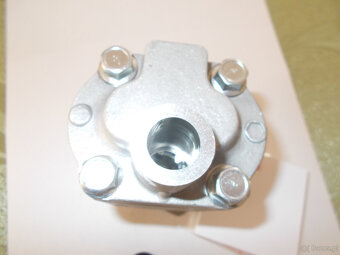 pompa hydrauliczna 6C140-37304  (6C140-3730-0) - 5