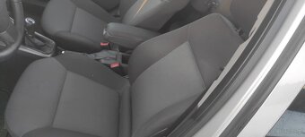 Opel Astra  h 1,4 benzyna - 5