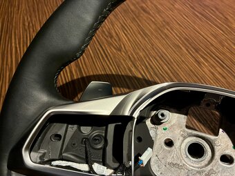 Sprzedam oryginalną kierownicę BMW z modelu BMW 750e (G70) - 5