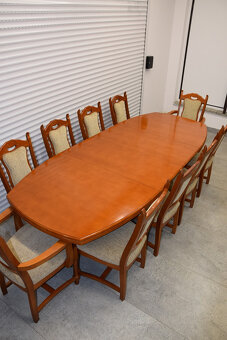 stół rozkładany i 10 krzeseł - 5