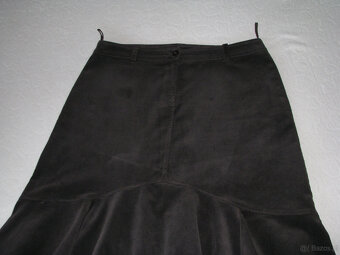 Sztruksowa spódnica z kloszem, kloszowana, brąz, rozm. 44 - 5