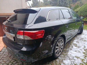 Sprzedam toyotą Avensis T27 z małym Przebiegiem - 5