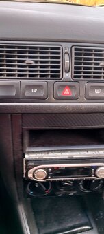 Sprzedam VW GOLF IV 1 ,4 Hatchbeck - 5