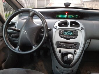 Xsara Picasso 1.6 HDI rok 2010 + 4 alufelgi z oponami letnim - 5