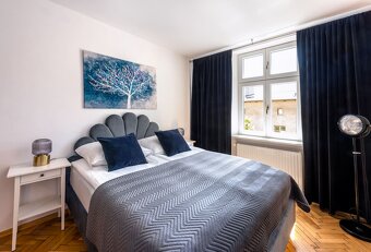 Urokliwy apartament z 3 sypialniami przy Rynku Głównym - 5