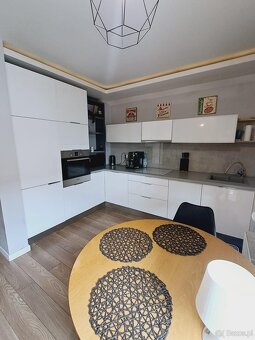 Mieszkanie z antresolą o powierzchni 39.70m2, duży balkon, u - 5