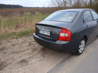 Sprzedam Kia Cerato 1.6 - 5
