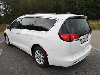 CHRYSLER PACIFICA (VOYAGER) 2021 - 5