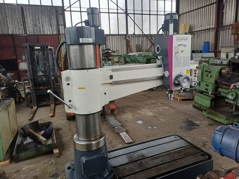 Sprzedajemy wiertarkę promieniową DR 5 - 5