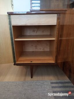 Oryginalna komoda/kredens/witryna z lat 70-tych orzech wysok - 5