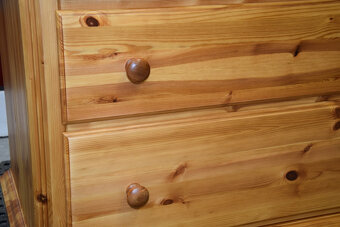 komoda z szufladami z drewna sosnowego - jak nowa - 5