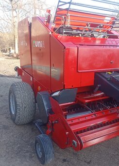 Prasa rolująca walcowo-łańcuchowa Unia Famarol DF120 1,8V - 5