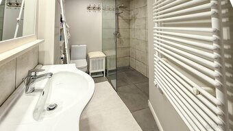 Dom w Poznaniu z wydzielonym mieszkaniem z osobnym wejściem - 5