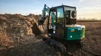 KOPARKA GĄSIENNICOWA 3,5T - 5