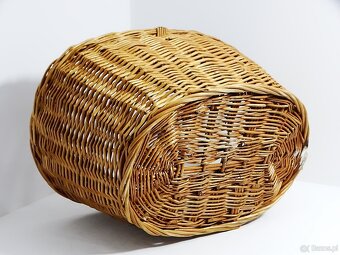 Duży kosz wiklinowy o wymiarach 52 × 35 × 33 cm (wysokość z - 5