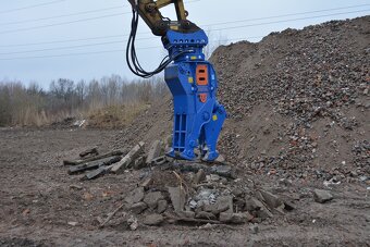 Nowa obrotowa szczęką krusząca KRUSZER TREVI BENNE FR 18 - 5