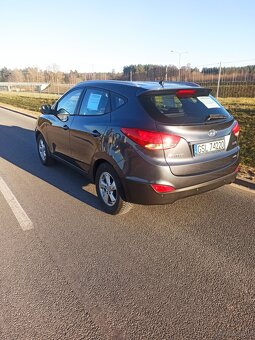Hyundai ix35 2.0benz-gaz 4x4 - 5
