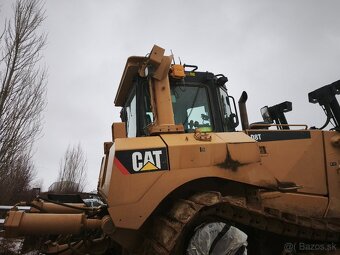 CAT D8T - 5