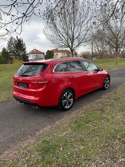Kia Ceed Combi SW 1.6 CRDI 100Kw GT- LINE - 5