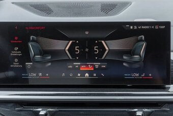 2025 BMW X5 50e xDrive M SPORT Hybrid - 5