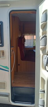 Predám autokaravan Ford chauson diesel 2.2 - 5