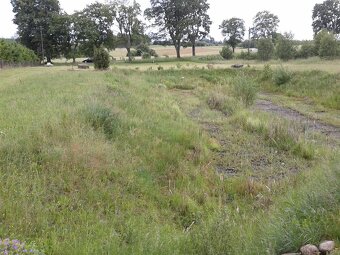 ATRAKCYJNA DZIAŁKA  UZBROJONA DOM LETNI BLISKO TRÓJMIASTA. W - 5