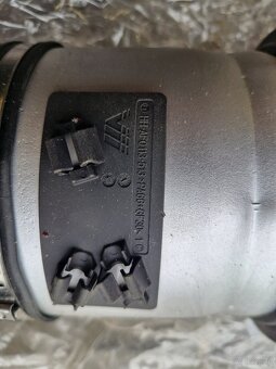 37 10 6 869 036 Poduszka pneumatyczna przednia prawa VDC - 5