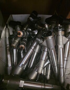 AUDI S6 3,0 TDI 059130278P - 5