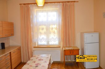 2 pokoje, I piętro, balkon, własny parking, teren ogrodzony - 5