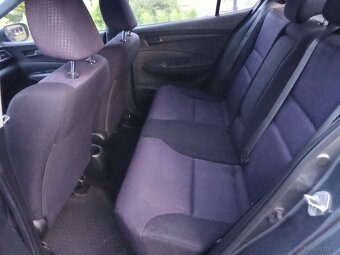 Honda CITY sedan 2009 rok - 5