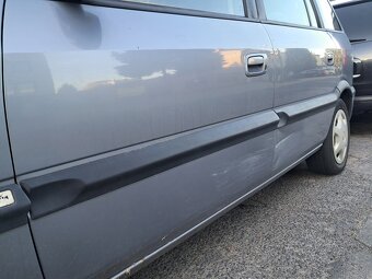 Zafira 1.6 B  + G - 5