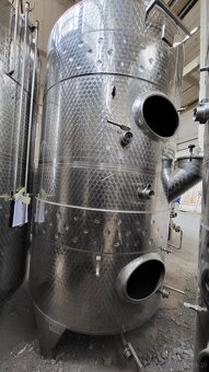 Zbiorniki UNICOM stojące dzielone na 2 x 2500 L - 5