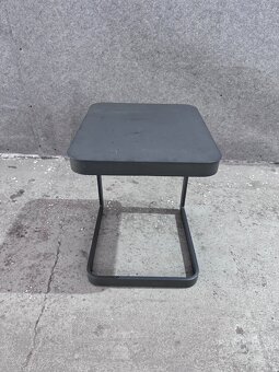 Syndyk sprzeda używane meble ogrodowe - 5