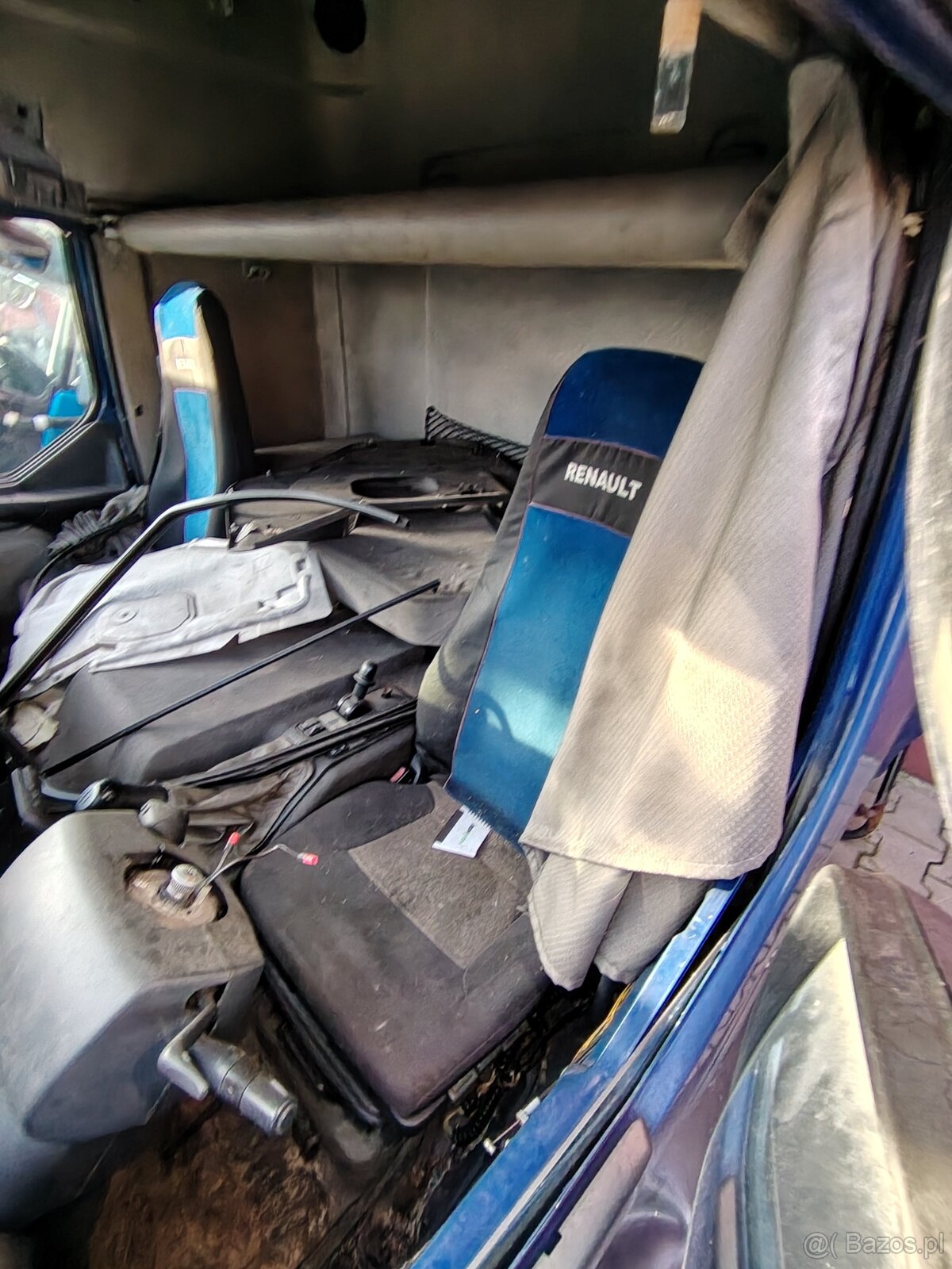 Kabina Renault - 6